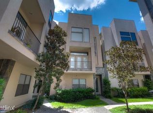 6909 Staffordshire St, Houston, TX 77030