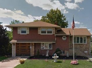 5 Kubala Ave, Carteret, NJ 07008