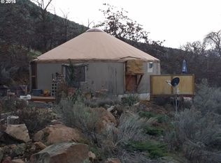 505 Hill St, Maupin, OR