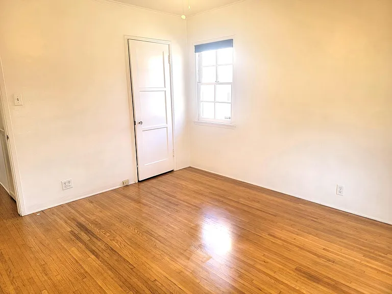 3831 Midway Ave — Photo 19