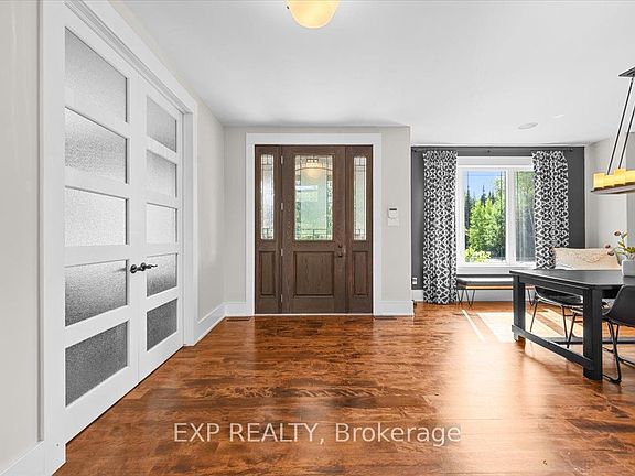 4th image of 130 Ironstone Ct
