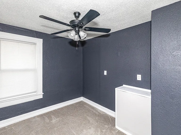 3901 Central St — Photo 28
