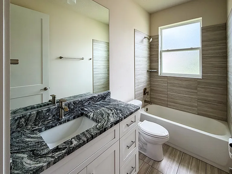 2065 Paragon Cir W — Photo 14