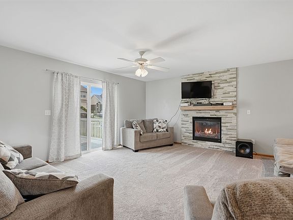 4th image of 3305 Lennon Ln