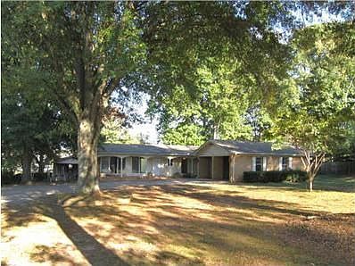 2nd image of 2141 Memorial Park Dr
