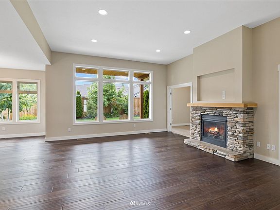 4th image of 1205 N Tanglewood Ct