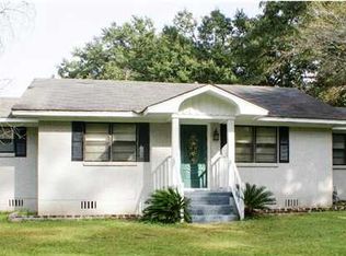 1326 Ridgewood Dr, Mobile, AL 36608