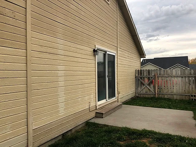 1114 SE Freedom Cir — Photo 10