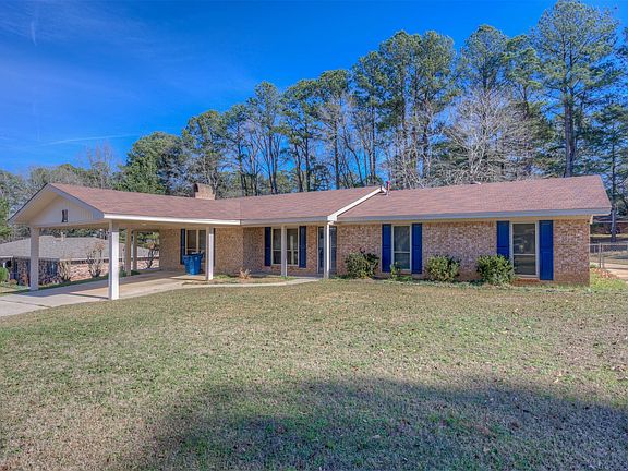 2nd image of 102 Maple St