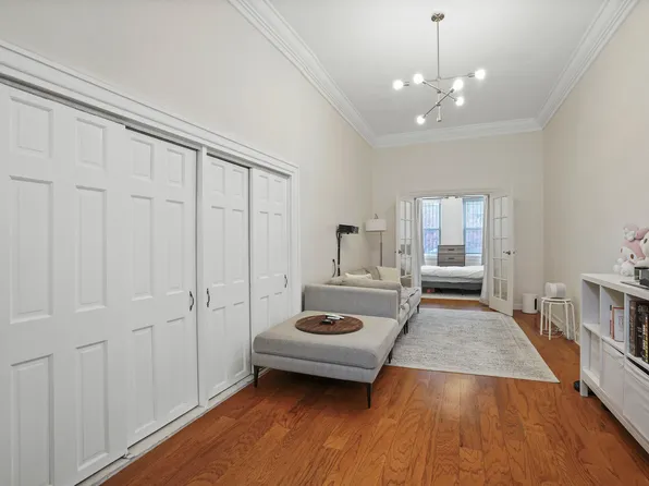 6 Lombardy Street image 16 of 48