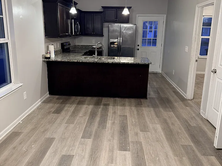 400 Rick McCormick Dr — Photo 9