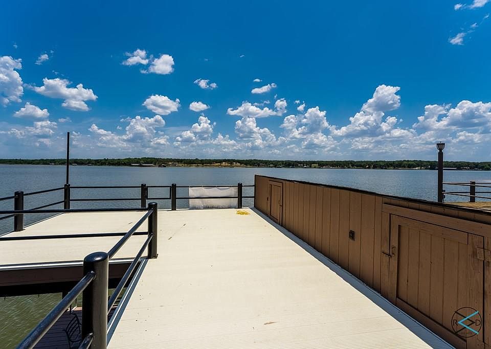 1st image of Park Harbor Dr