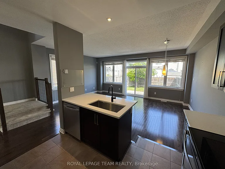 630 Moorpark Ave — Photo 9