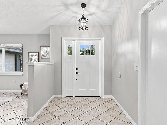 3rd image of 846 Raintree Ave