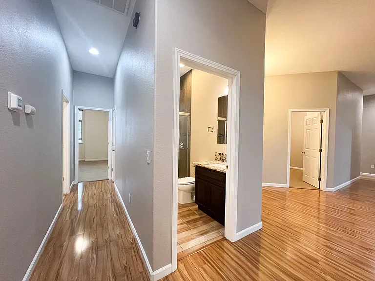 9721 Toscano Dr — Photo 17