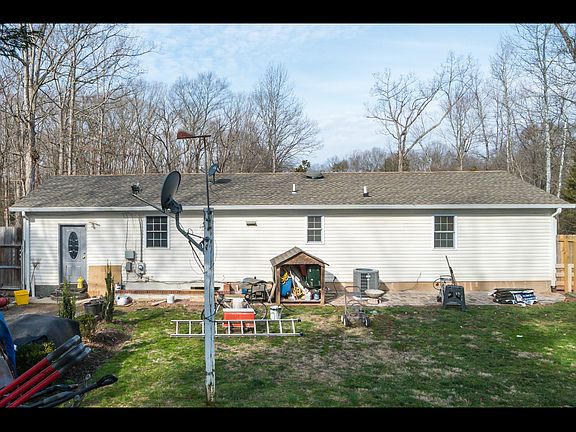 4th image of 11617 Smithfield Rd
