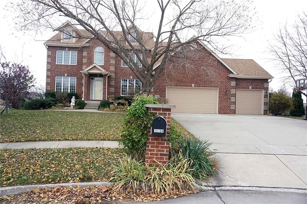15104 Goodman Dr, Urbandale, IA 50323 Zillow