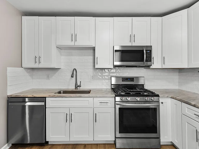122 E Woodrow Ave — Photo 12