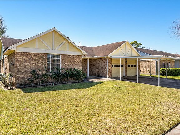 2nd image of 5908 N Meadow Ct
