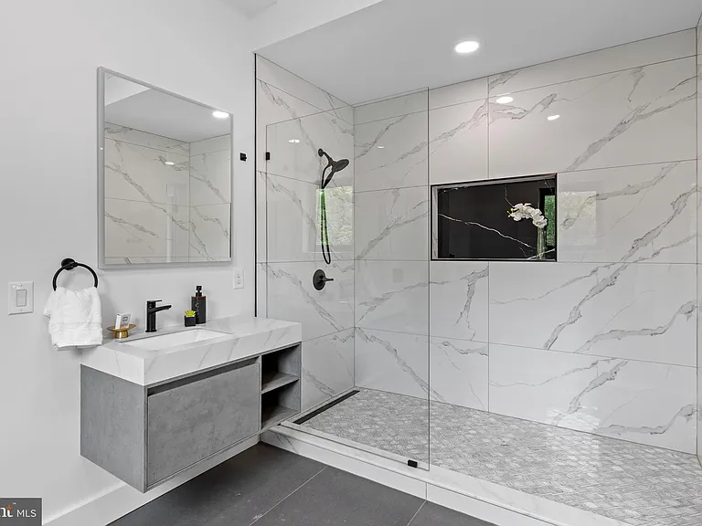 354 Winding Way — Photo 76