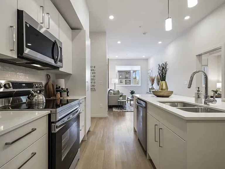 8231 19th Ave SW — Photo 37