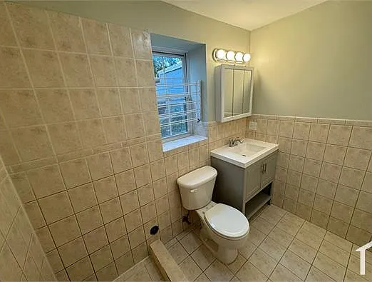 239 Lehigh Ave #G — Photo 6