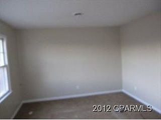 5th image of 110 Phillips Cir