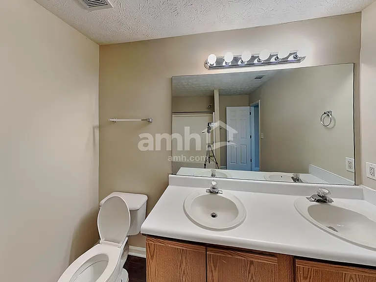 186 Dean Way — Photo 10
