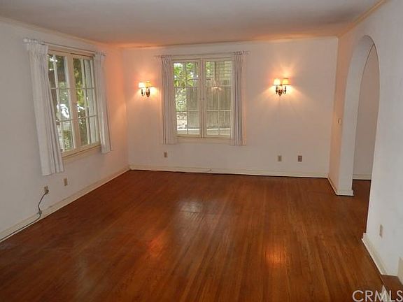 3rd image of 221 W Grandview Ave