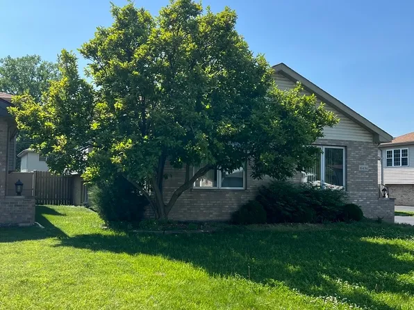 (undisclosed Address), Markham, IL 60428