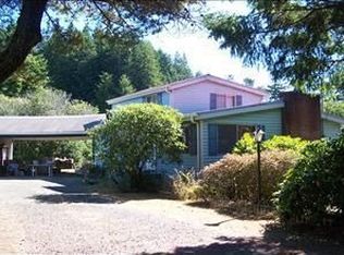 540 N 8th St, Lakeside, OR 97449