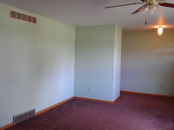 5th image of 1195 New Burg St