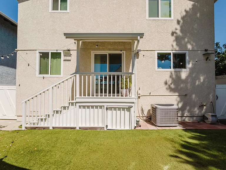 10619 Mather Ave — Photo 67