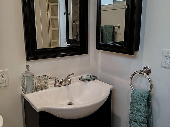 5th image of 10901 Blix St APT 16A