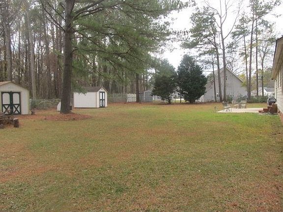 2nd image of 102 Saddlewood Dr