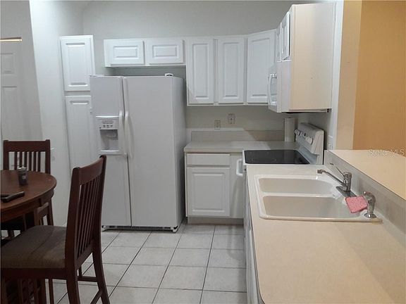 3rd image of 14925 Salamander Pl