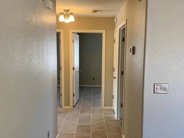8824 S Desert Rainbow Dr — Photo 9