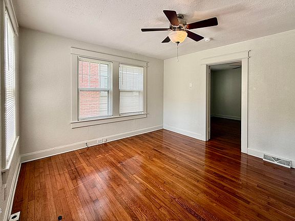 4th image of 1100 N Buchanan Blvd #B