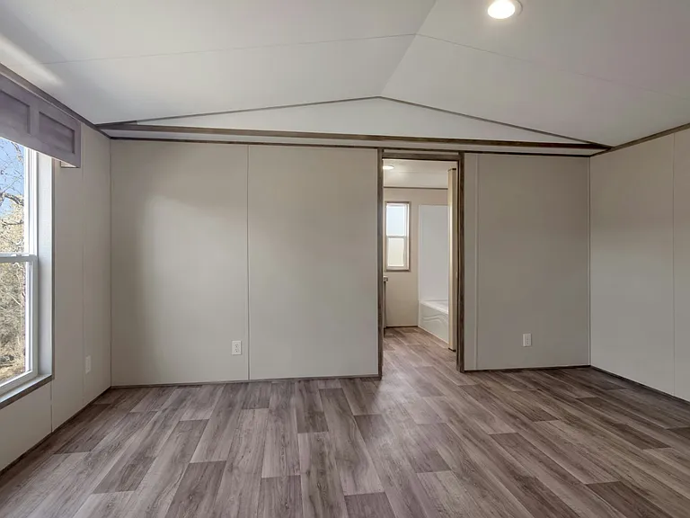 109 E Briar Dr — Photo 5