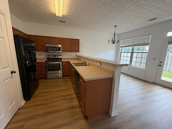 5th image of 4031 Hill Station Ct