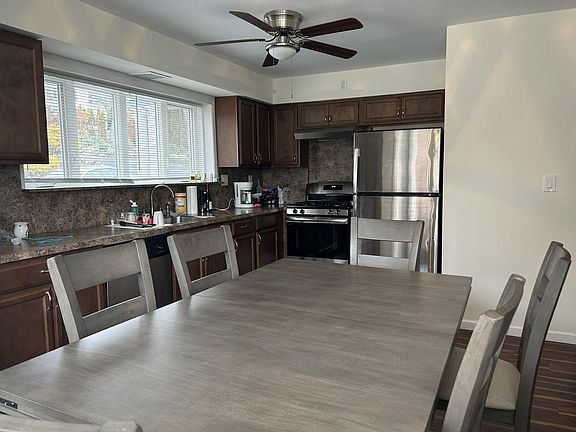 2nd image of 380 Flagg Pl #A