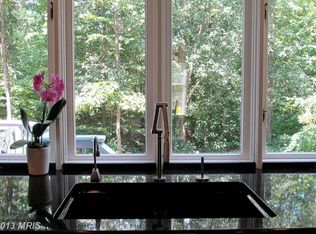 9902 Shady Slope Ct, Fairfax Station, VA 22039
