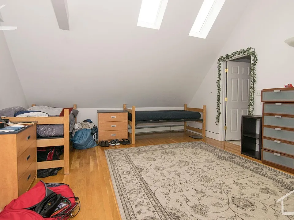 26 Brackett St #B