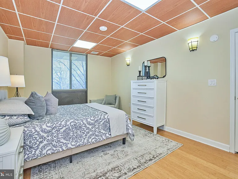 4242 E West Hwy #308 — Photo 24