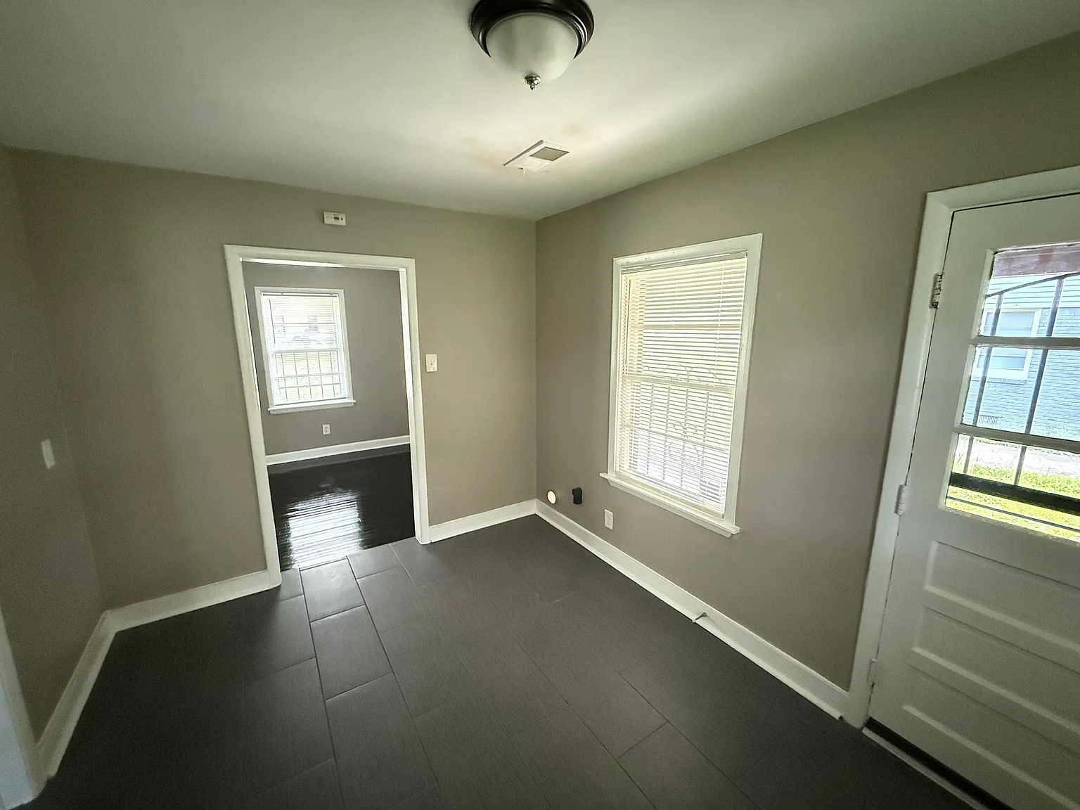 1683 Paullus Ave — Photo 4