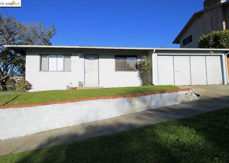 1st image of 696 Yuba St