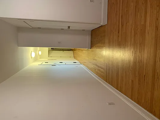 Rented by Flatiron Real Estate Advisors LLC | media 3