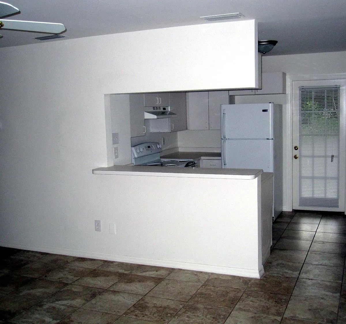 1737 San Mateo Drive — Photo 3