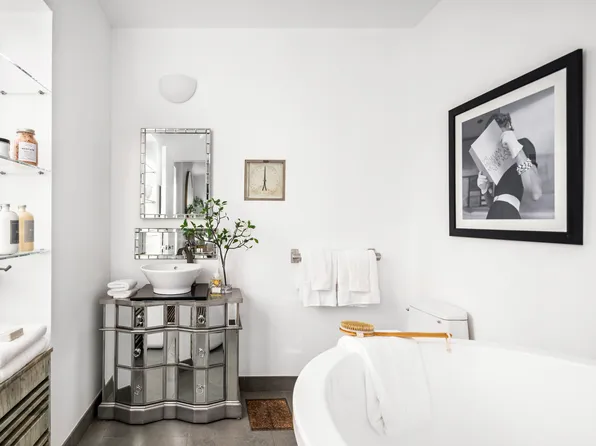 880 5th Avenue image 6 of 13