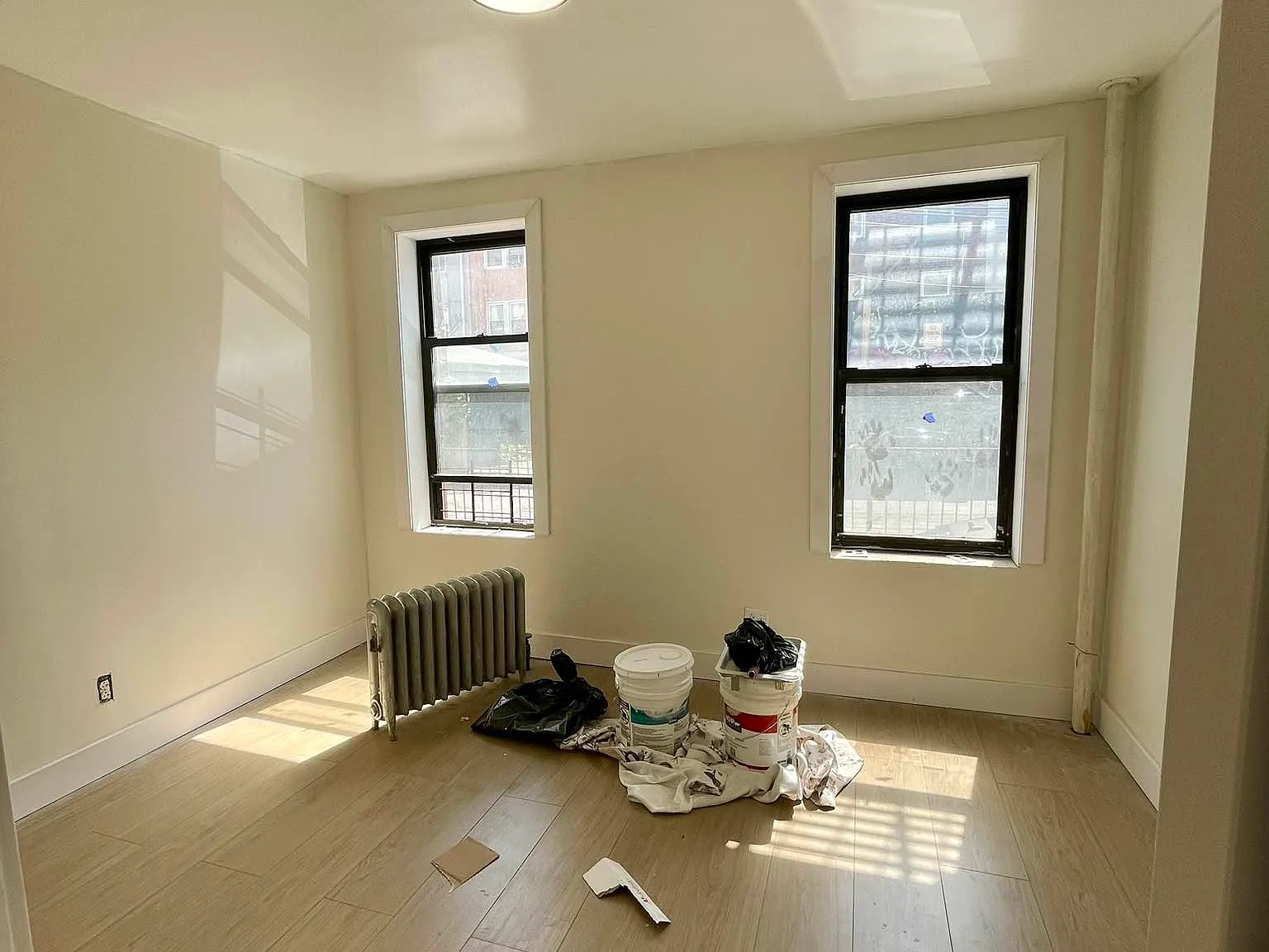 21-35 27th Street — Photo 2